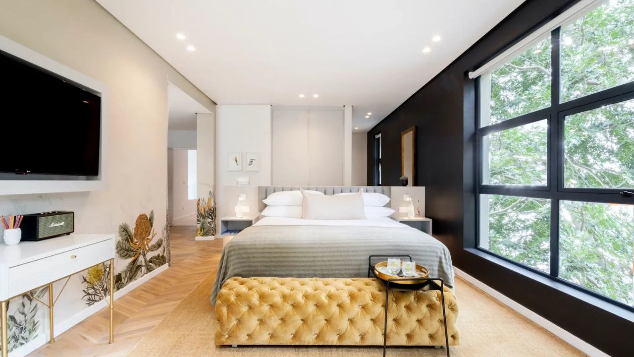 https://chatgpt.com/c/6997fca5-1918-8320-85bf-dc38ee4b342b#:~:text=Luxury%20double%20bedroom%20at%20Camissa%20House%20with%20modern%20elegant%20interiors