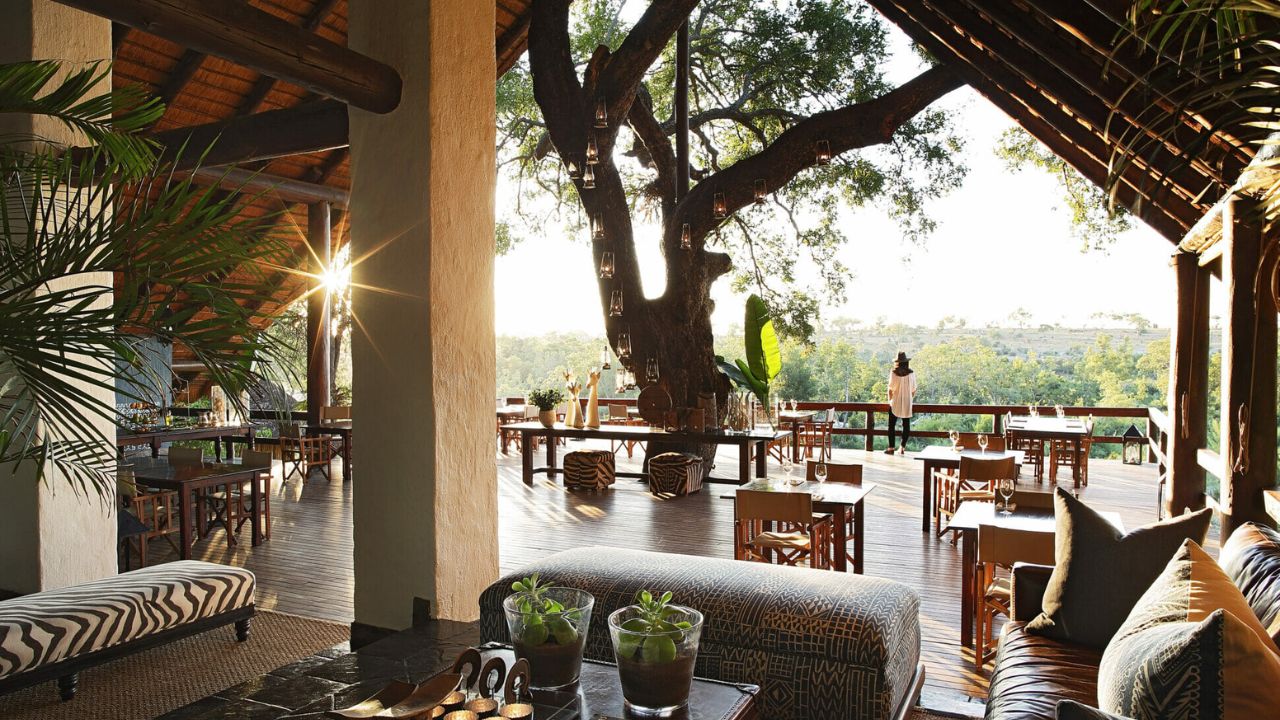Main deck at Londolozi Varty Camp overlooking bush and wildlife